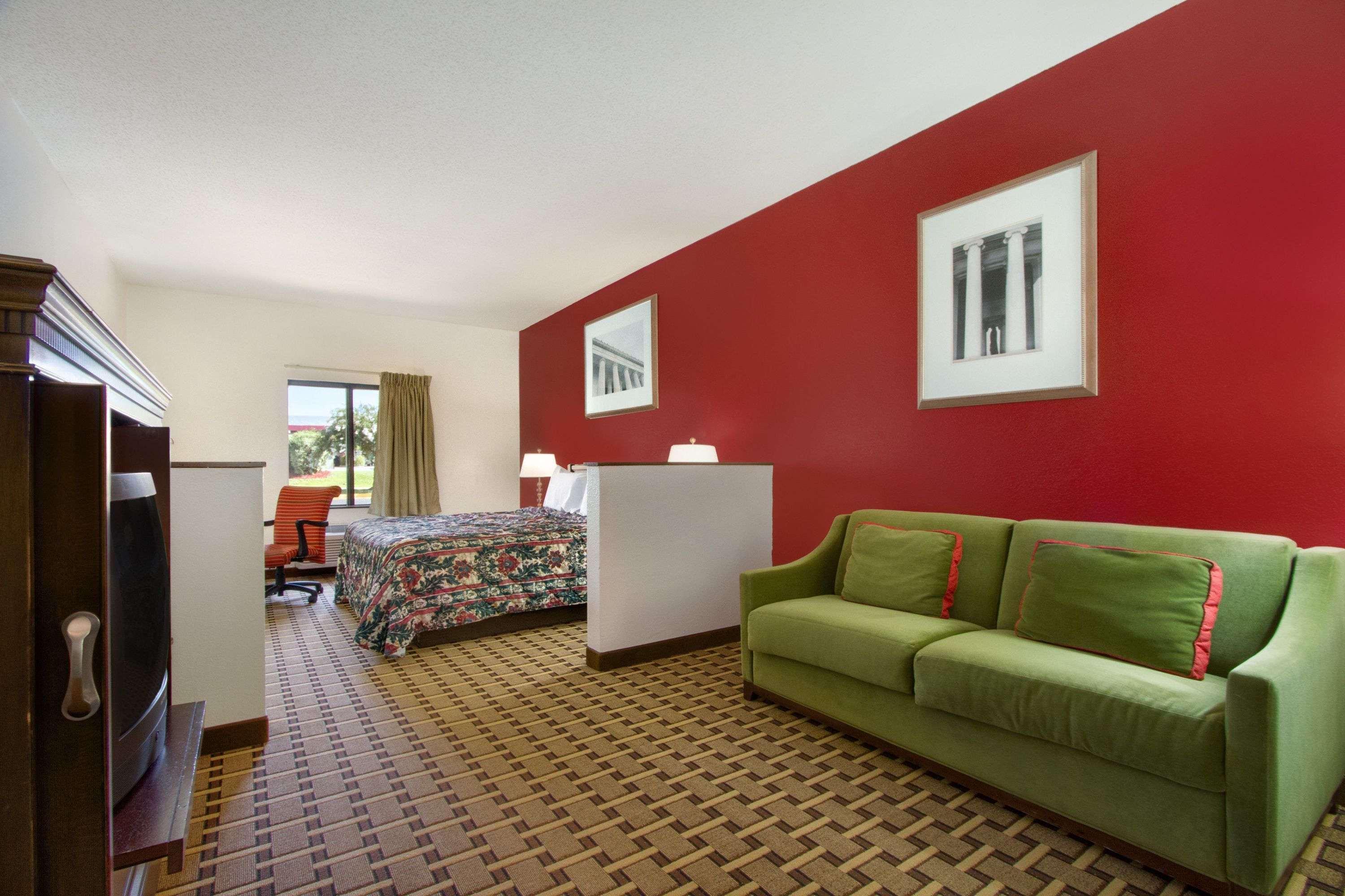 Days Inn By Wyndham Mauldin/Greenville Eksteriør billede