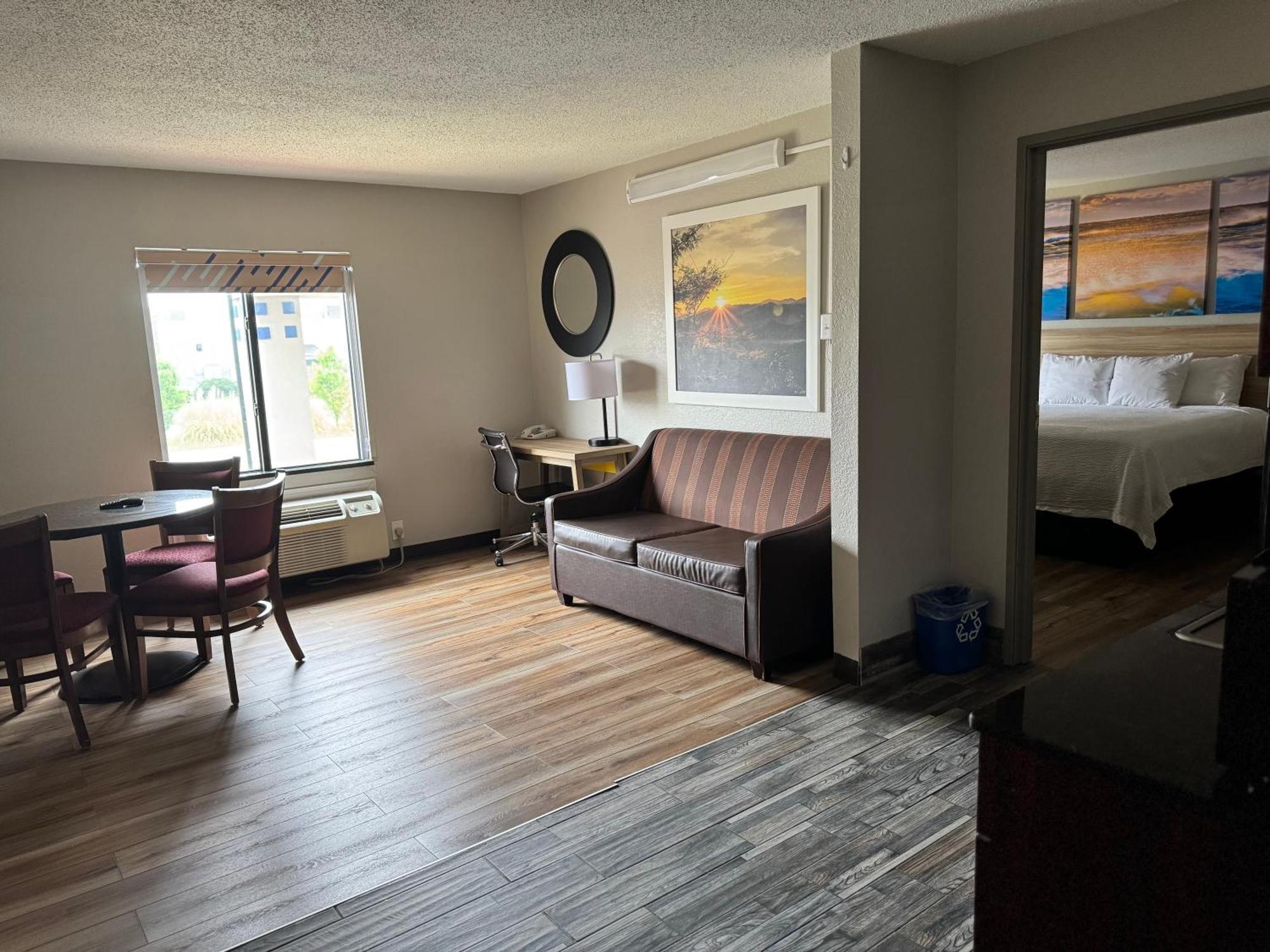 Days Inn By Wyndham Mauldin/Greenville Eksteriør billede